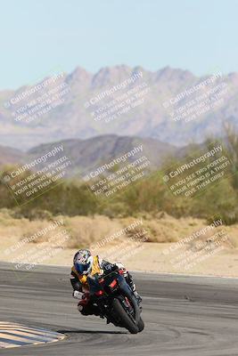 media/Nov-16-2025-Race Pace (Sun) [[8c5fa54630]]/Non Verified Riders (1st 20 Minutes)/2-Turn 10 (1010am)/